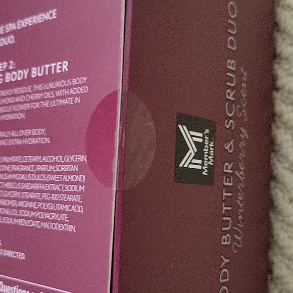 Body Butter & Scrub Duo Gift Pack - Winterberry - Picture 4 of 4